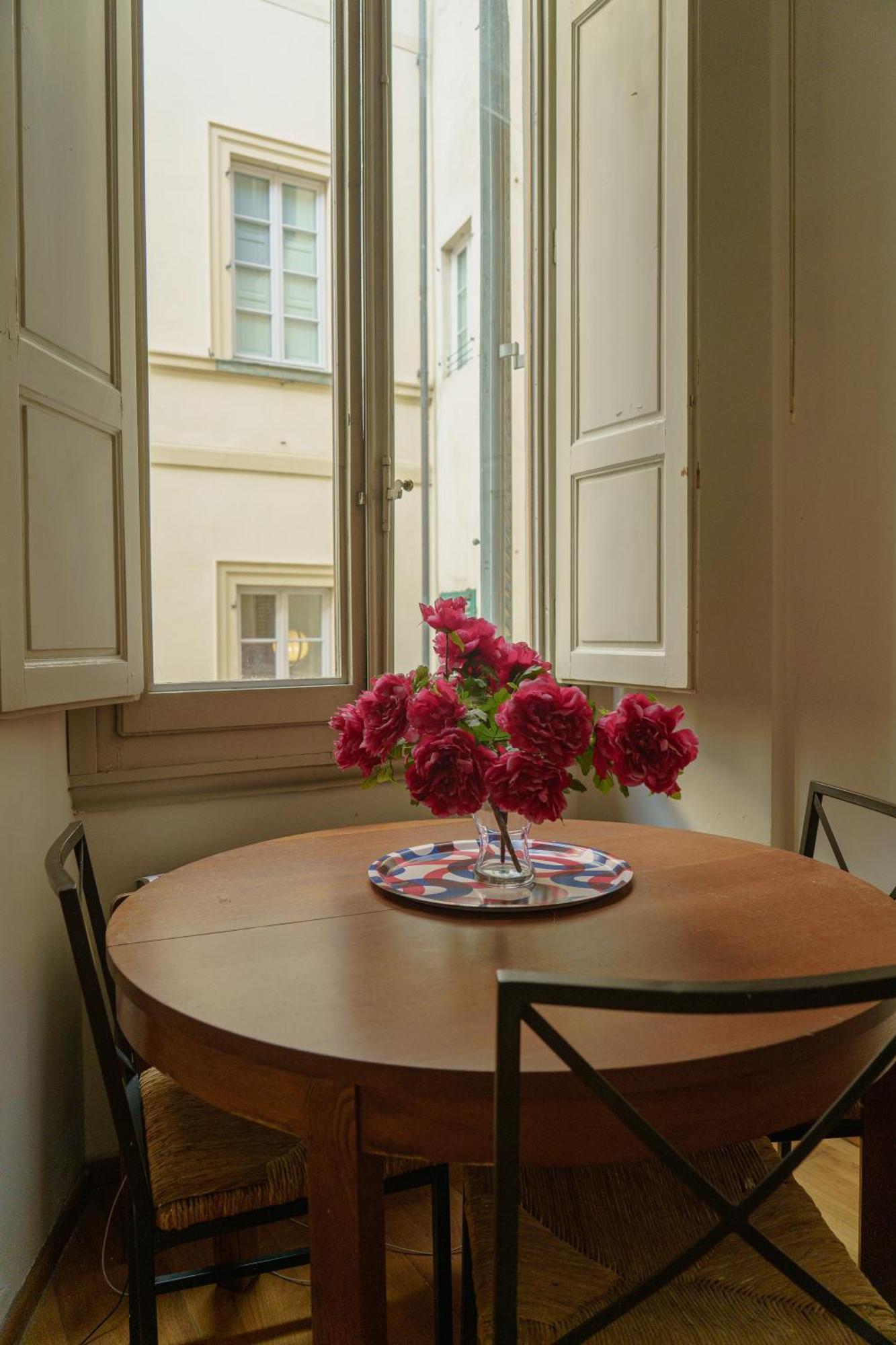 Nice One Bedroom In Historical Building Florencie Exteriér fotografie